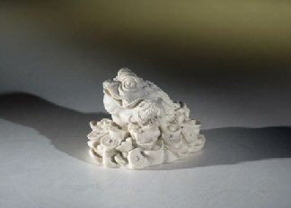 unknown Bone Frog Figurine