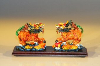 unknown Two Horse-Dragon  Miniature Figurines<br>5.0 x 2.0 x 2.0