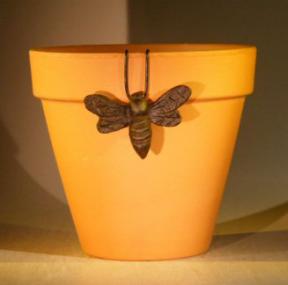 Cast Iron Hanging Garden Pot Decoration - Bumble Bee<br> 3.75